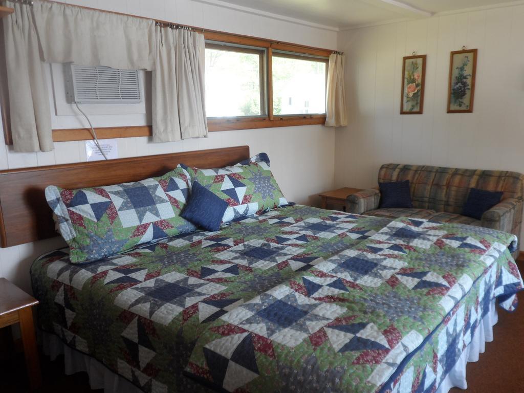 White Oak Motel & Cottages Holderness Pokoj fotografie